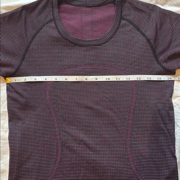 Lululemon Swiftly Tech Hip-Length Short Sleeve Crew in Pink Paradise, S - Picture 6 of 7